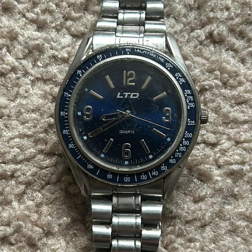 LTD men’s vintage blue/silver watch fits‎ a medium-large sized wrist